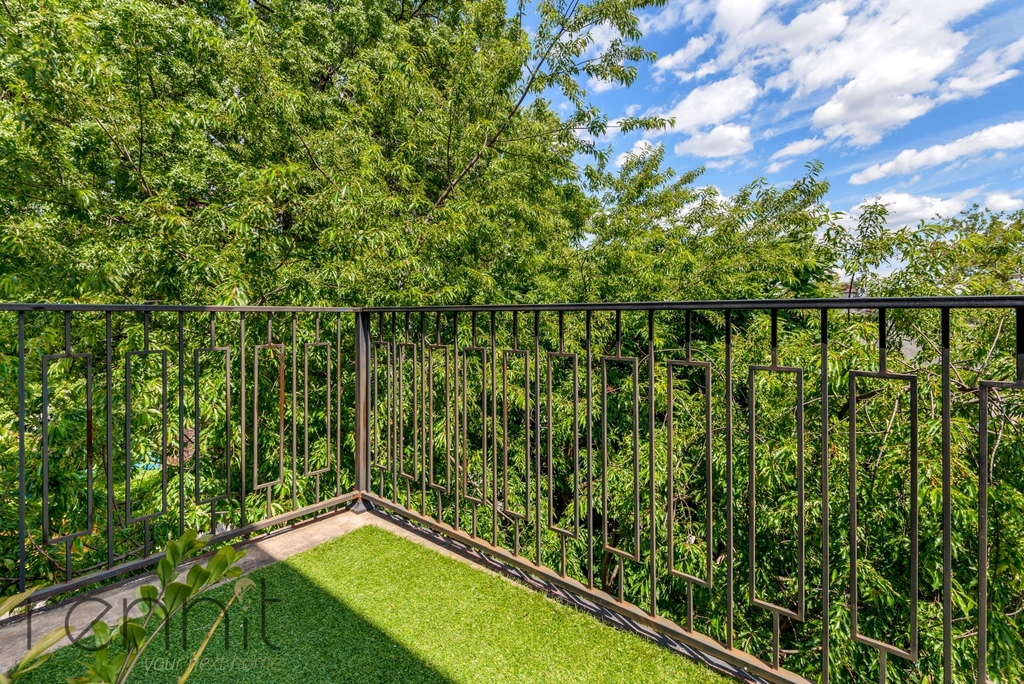 1028 Madison Street - Photo 1