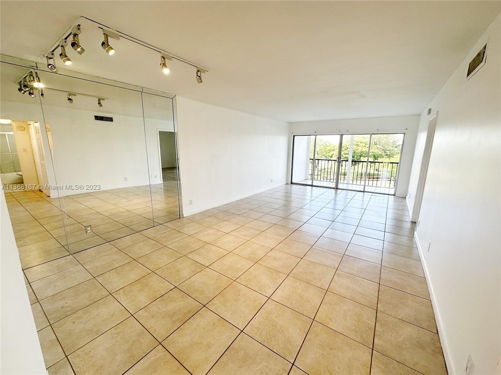 3905 N Nob Hill Rd - Photo 6