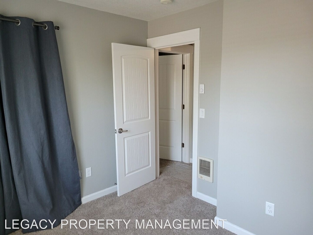 10033 N Lombard St. - Photo 1