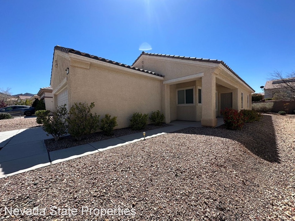 2855 Sapphire Desert Dr - Photo 24