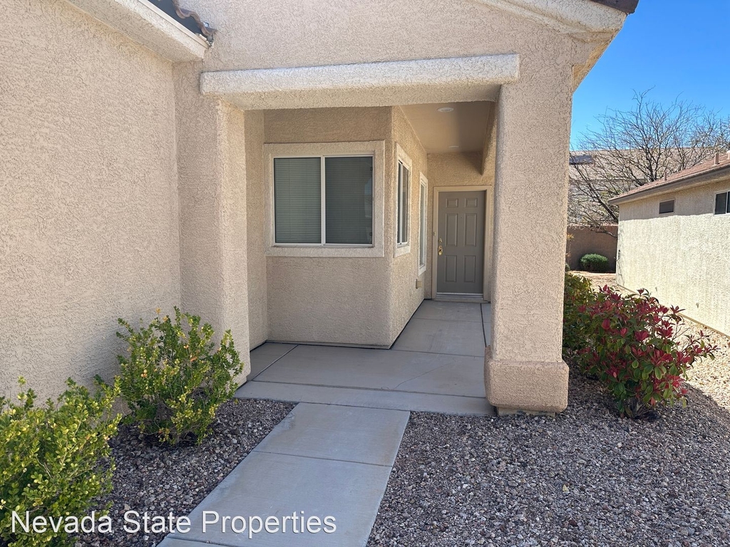 2855 Sapphire Desert Dr - Photo 23