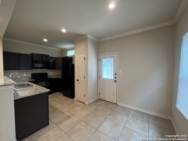 6642 Mia Way - Photo 4