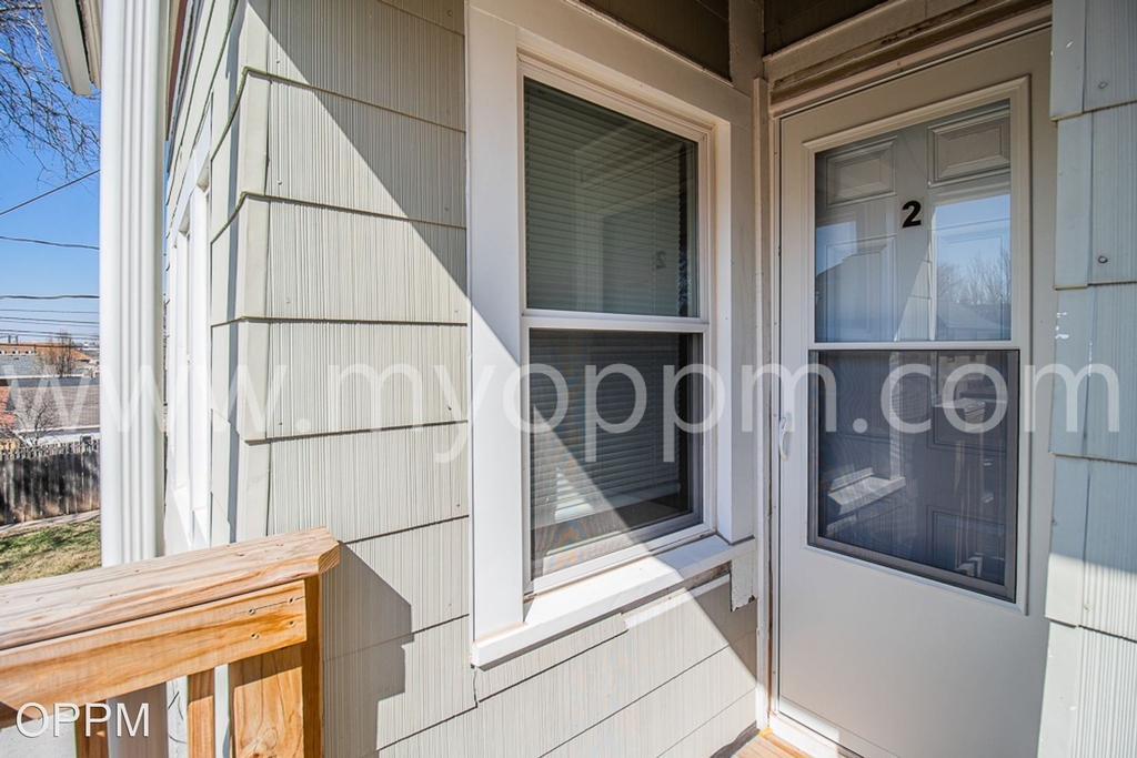 3016 Pacific St - Photo 2