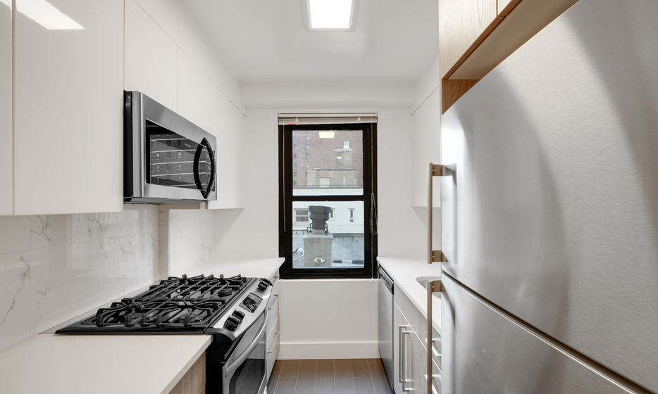 West 57 Street - Photo 1