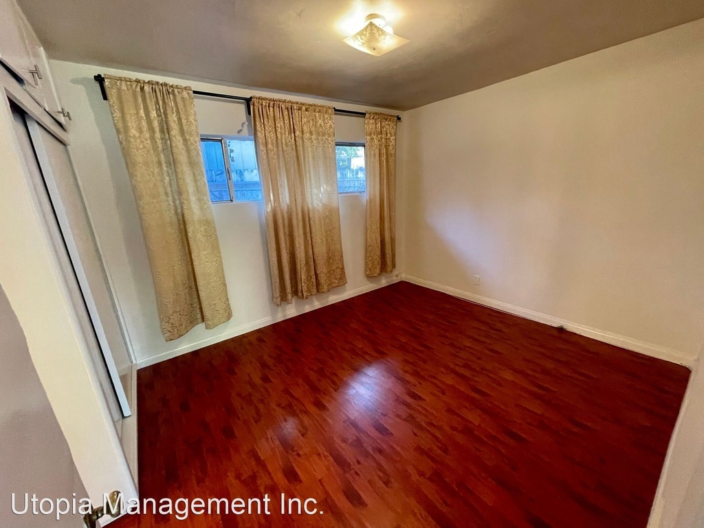 114 W 1st Ave - Photo 11