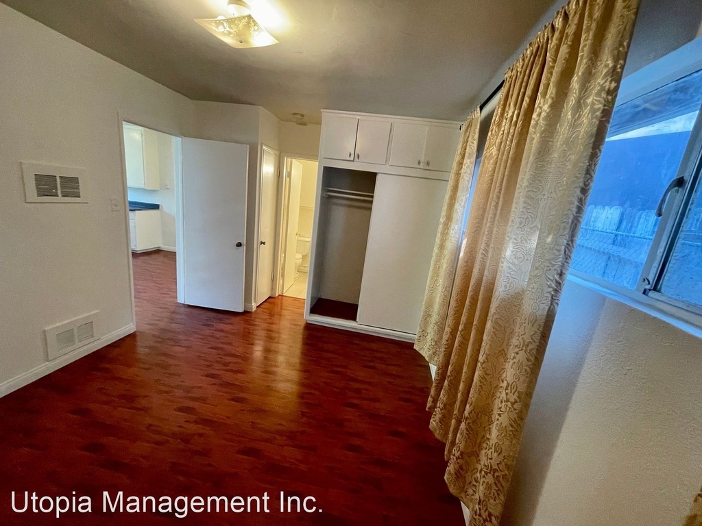 114 W 1st Ave - Photo 12