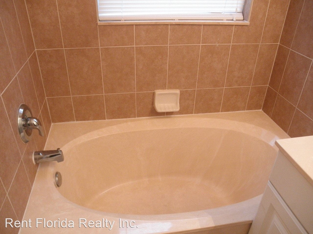 909 Pipers Cay Drive - Photo 7