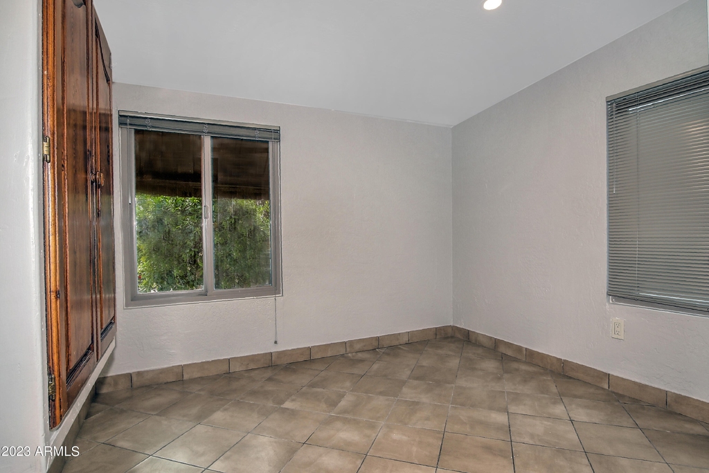 228 N 65th Place - Photo 14