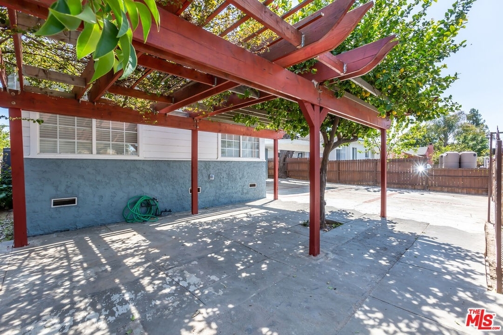 6628 Etiwanda Ave - Photo 4