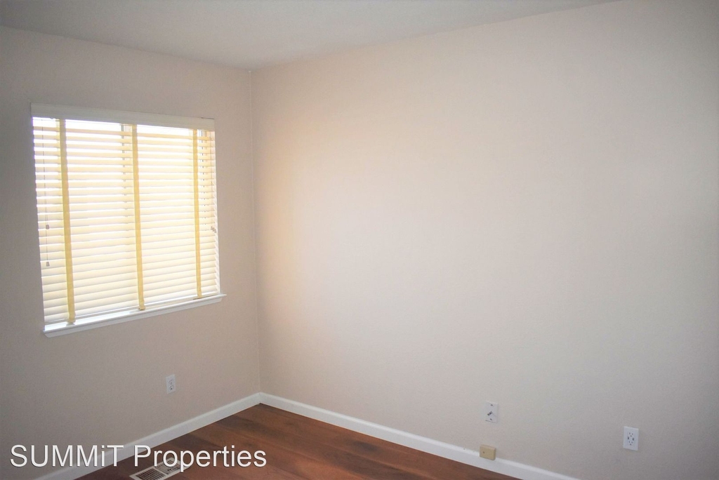 1121 Syracuse Circle - Photo 16