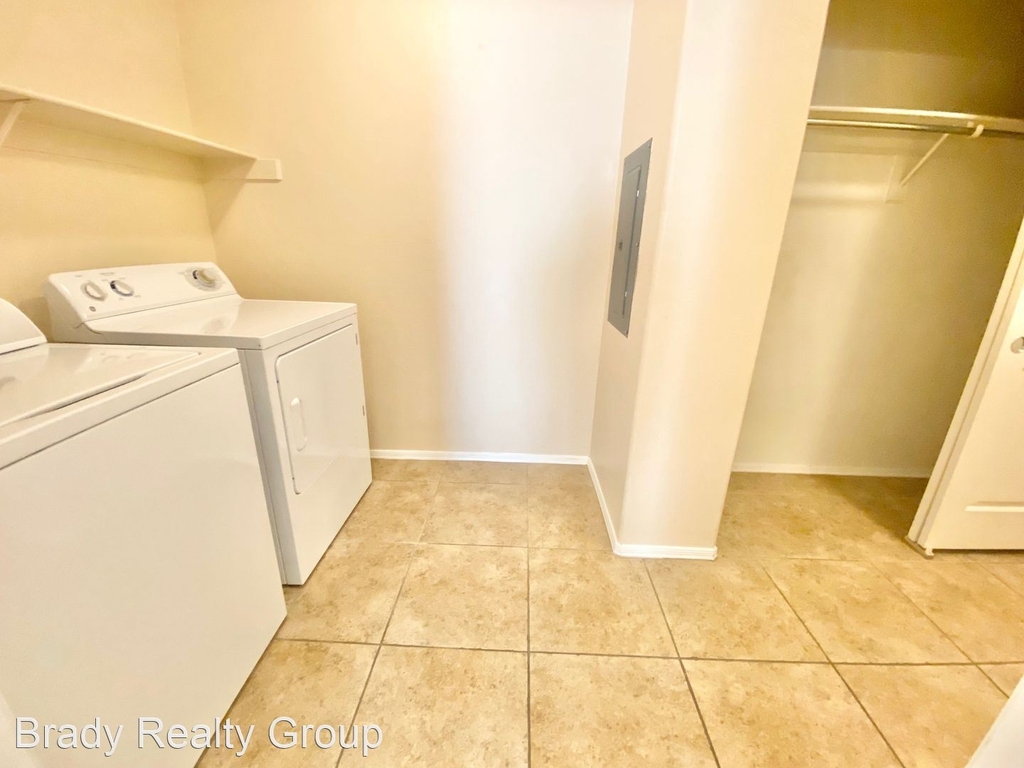 6868 Sky Pointe Drive #1035 - Photo 5