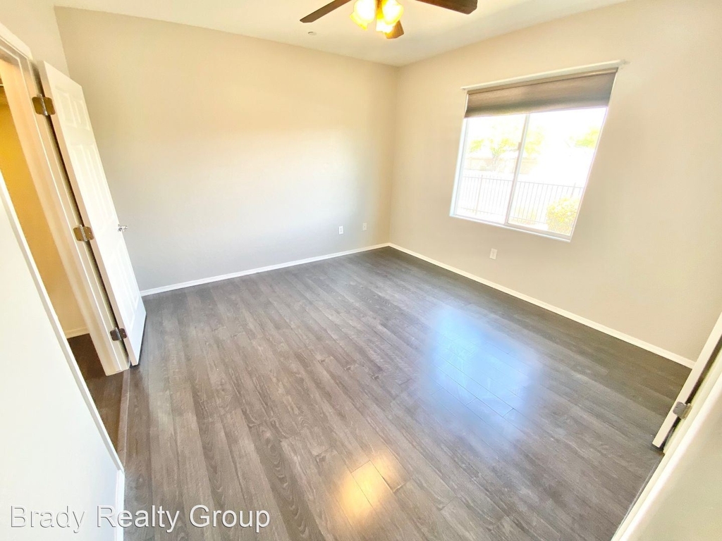 6868 Sky Pointe Drive #1035 - Photo 13