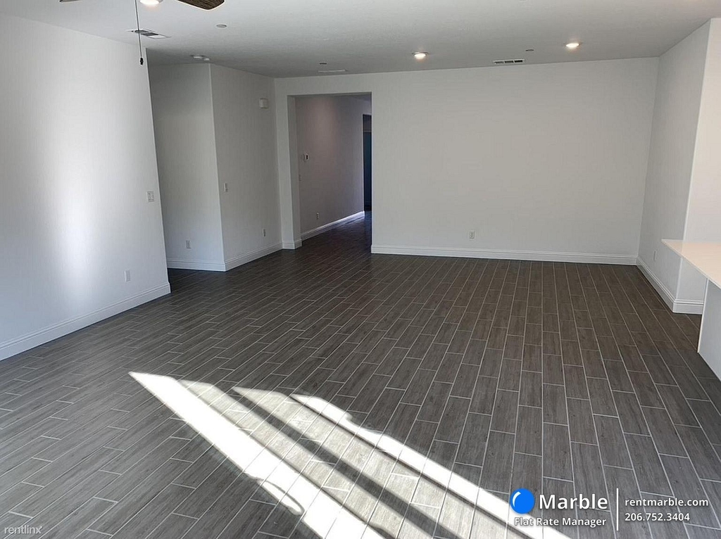 965 Lester Ave - Photo 1