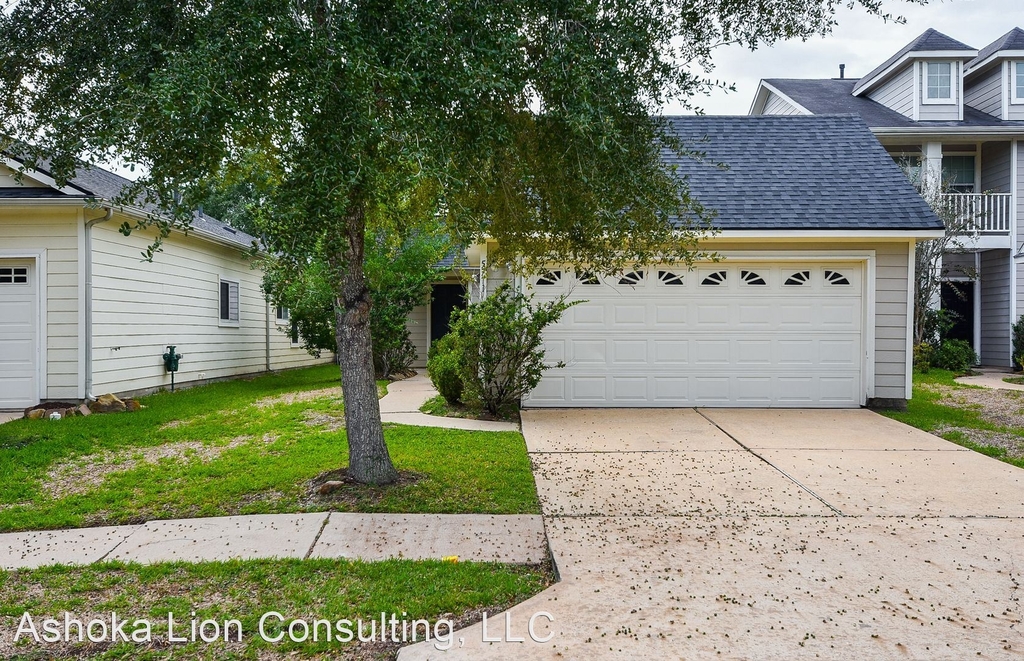 5711 River Peak - Photo 0