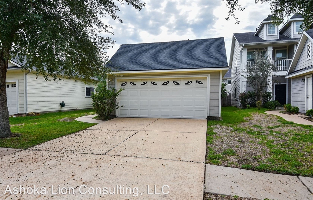 5711 River Peak - Photo 2