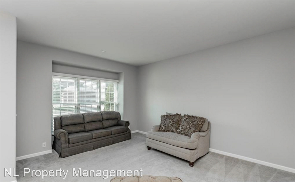 18224 Harney Street - Photo 8