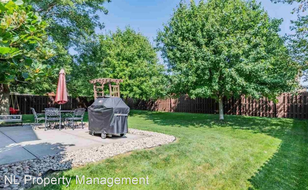 18224 Harney Street - Photo 27