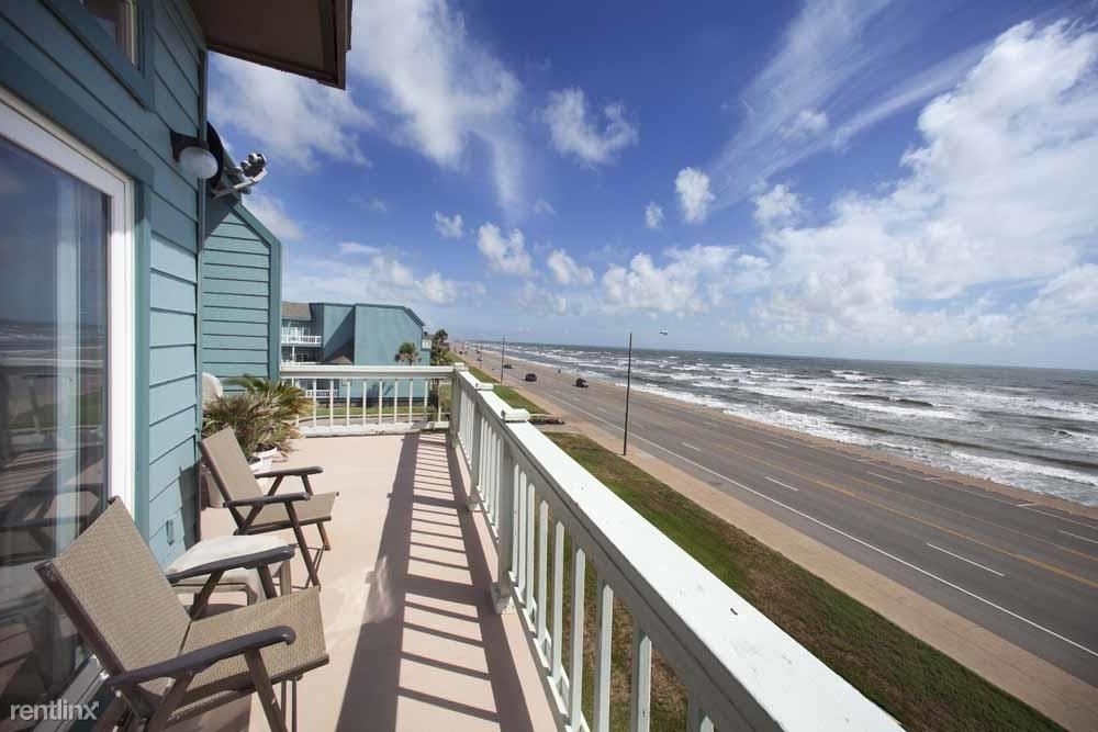 7820 Seawall Blvd - Photo 23