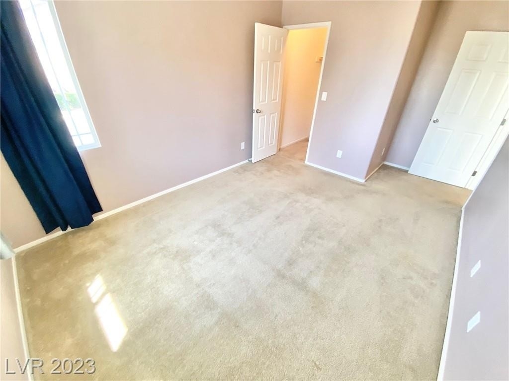 10758 Wrigley Field Avenue - Photo 11