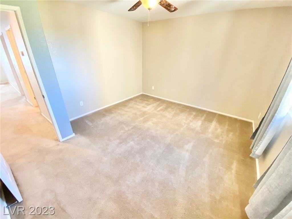 10758 Wrigley Field Avenue - Photo 19