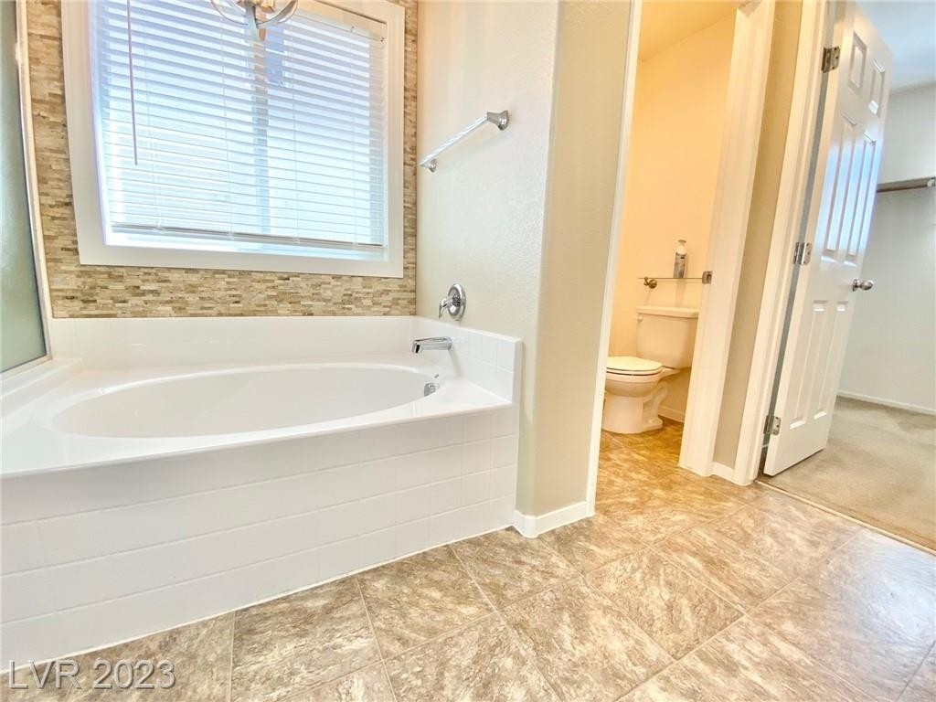 10758 Wrigley Field Avenue - Photo 30