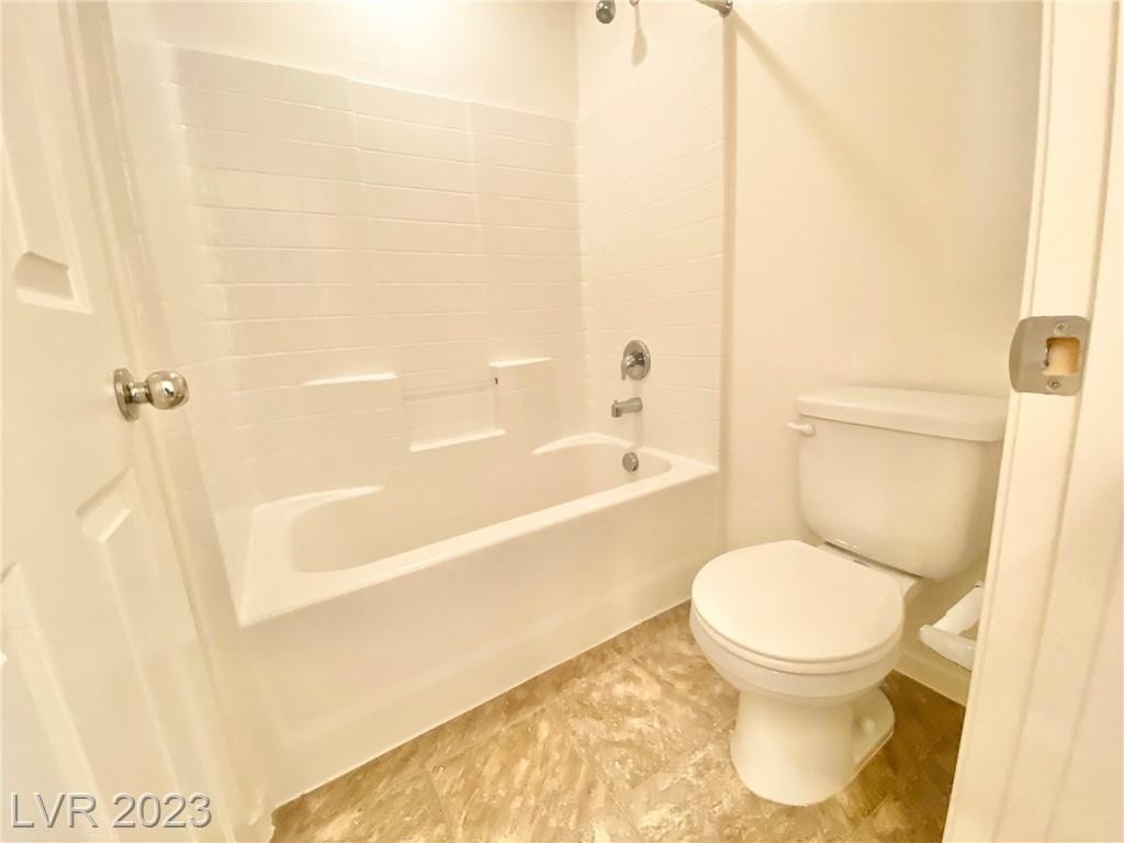 10758 Wrigley Field Avenue - Photo 16