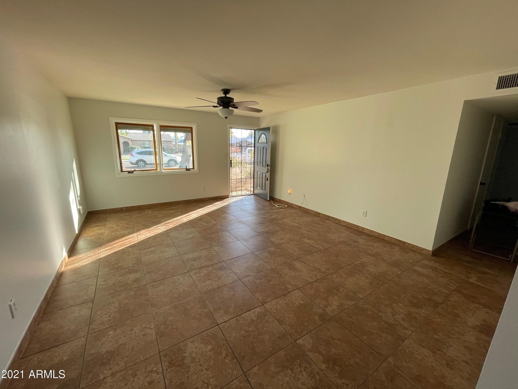 3550 E Crocus Drive - Photo 2