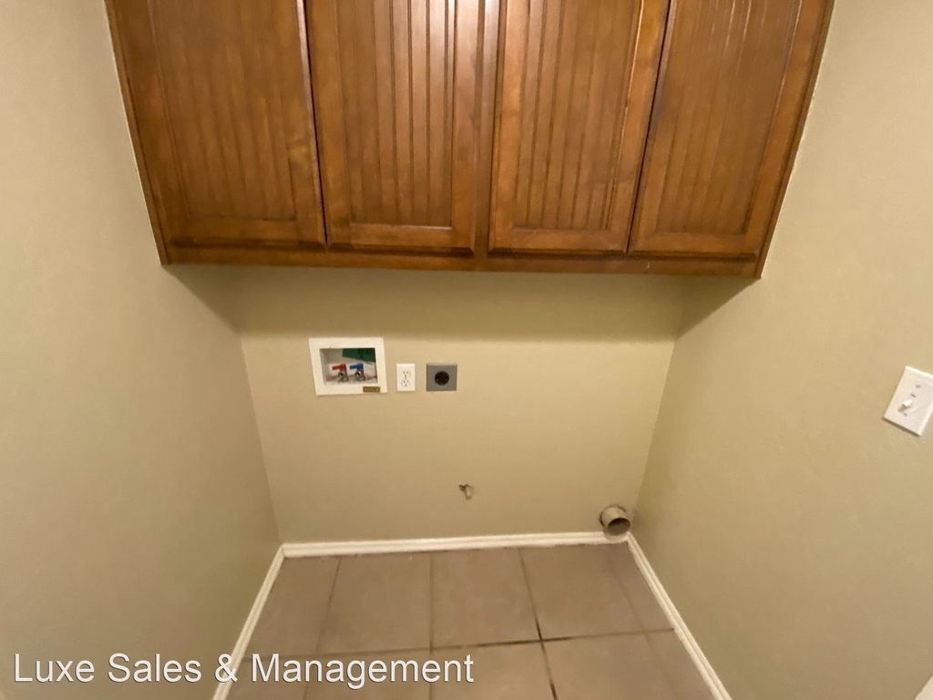 640 E. Linden Lane - Photo 20