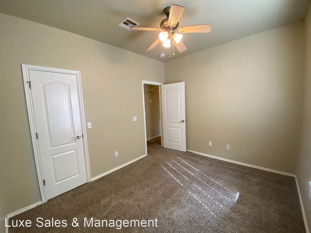 640 E. Linden Lane - Photo 10