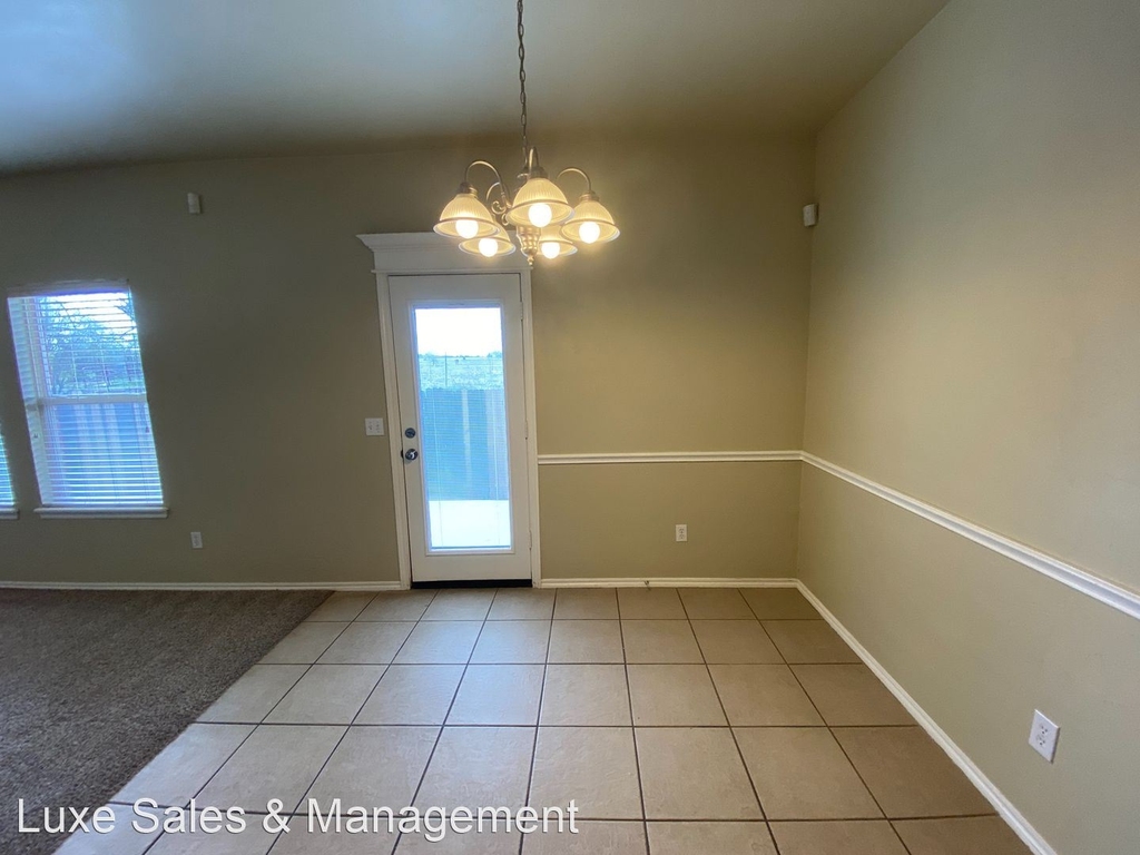 640 E. Linden Lane - Photo 18