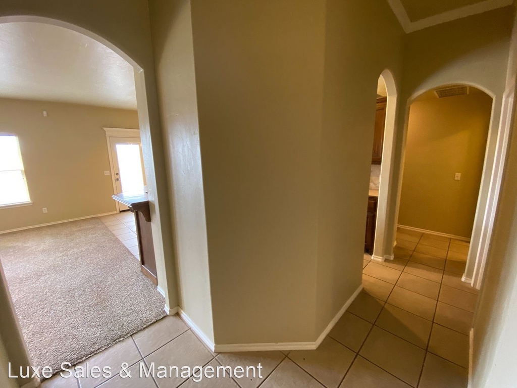 640 E. Linden Lane - Photo 15