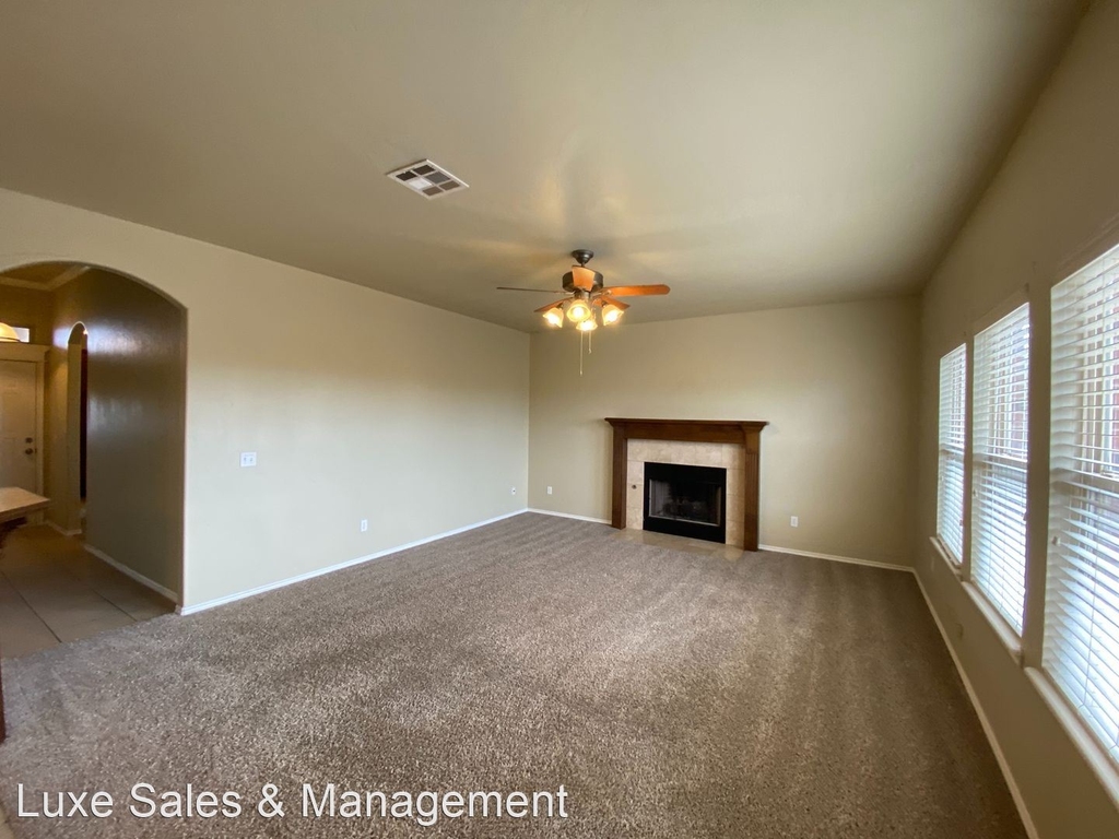 640 E. Linden Lane - Photo 19