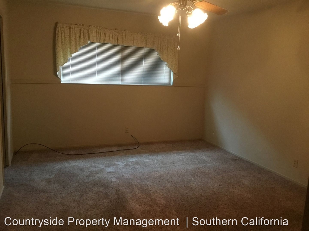 1564 E. Escalon Avenue - Photo 12