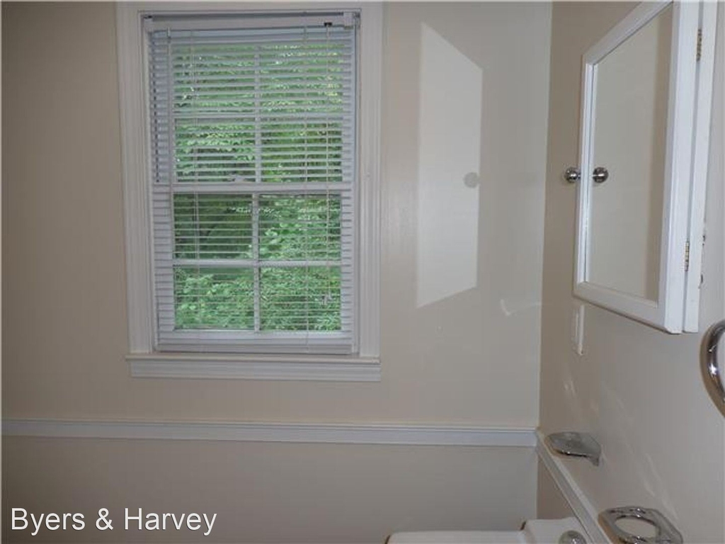 738 Robb Avenue - Photo 3