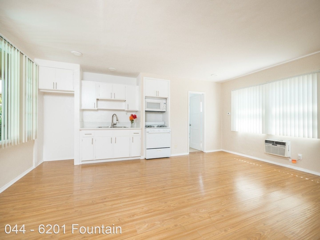 6201 Fountain Ave. - Photo 2