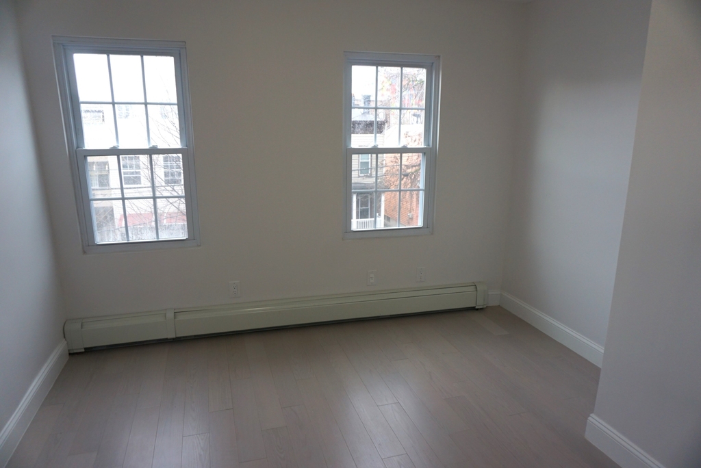 171 Miller Avenue - Photo 3