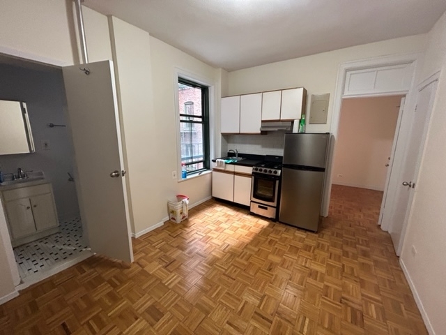 524 East 79th Street - Photo 3