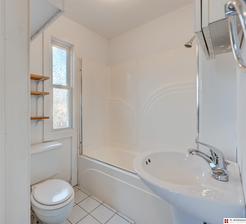 2124 S 35 Avenue - Photo 8