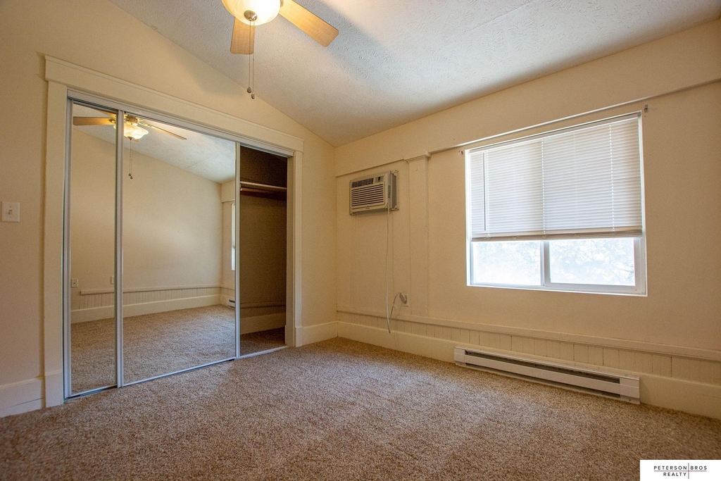 133 S 38th Street - Photo 3