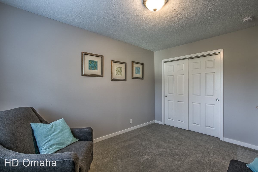 7312 South 81st Street - Photo 15