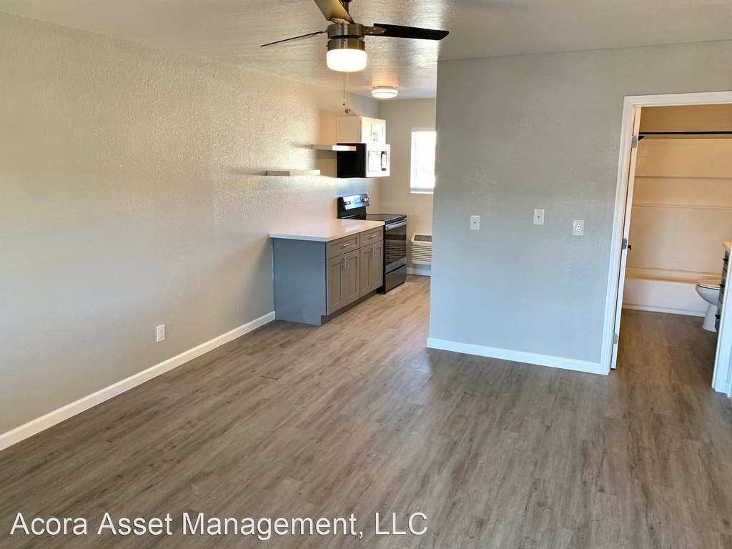 2020 W. Orangewood Ave. - Photo 1