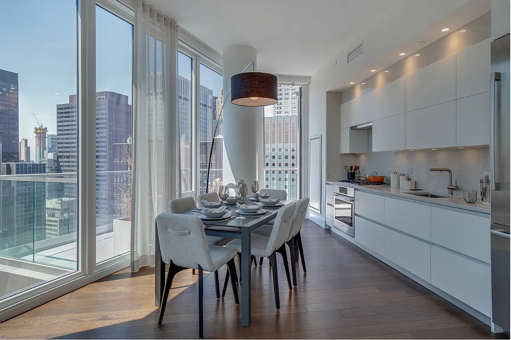 East 44th Street - Photo 1