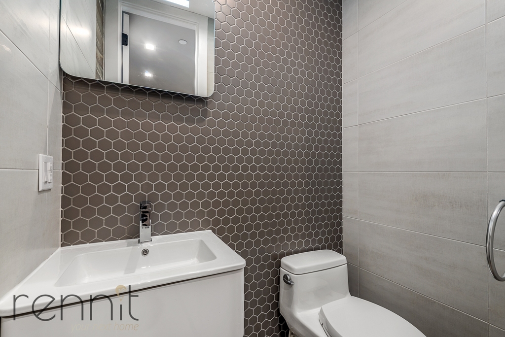 1031 Montgomery Street - Photo 4
