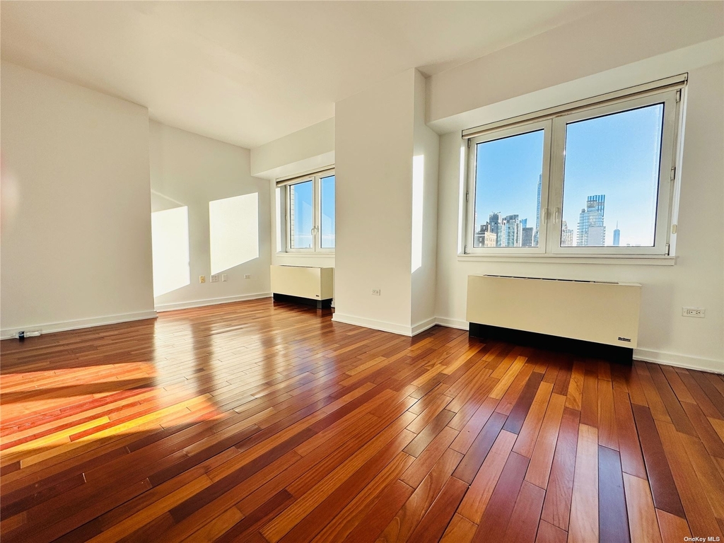 425 5th Avenue - Photo 1