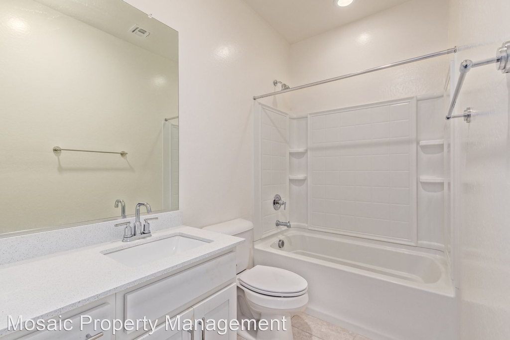 4062 E Toledo Street #104 - Photo 17