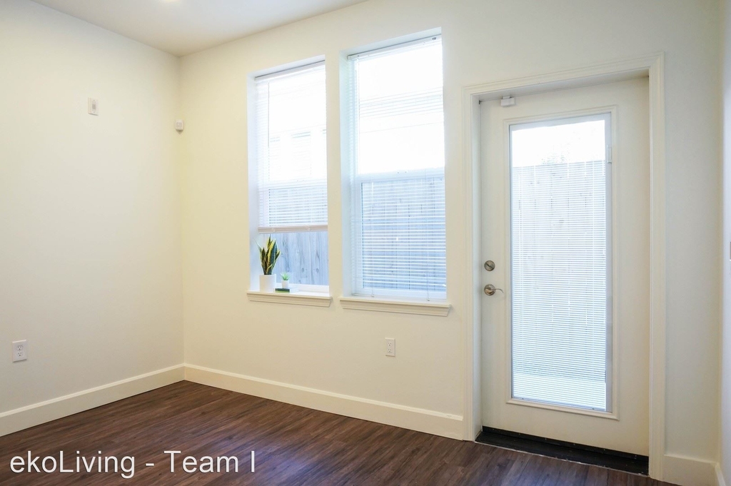 3724 N Vancouver Ave - Photo 3