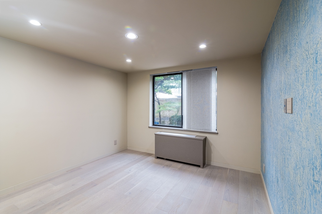 414 West 54th Street - Photo 6