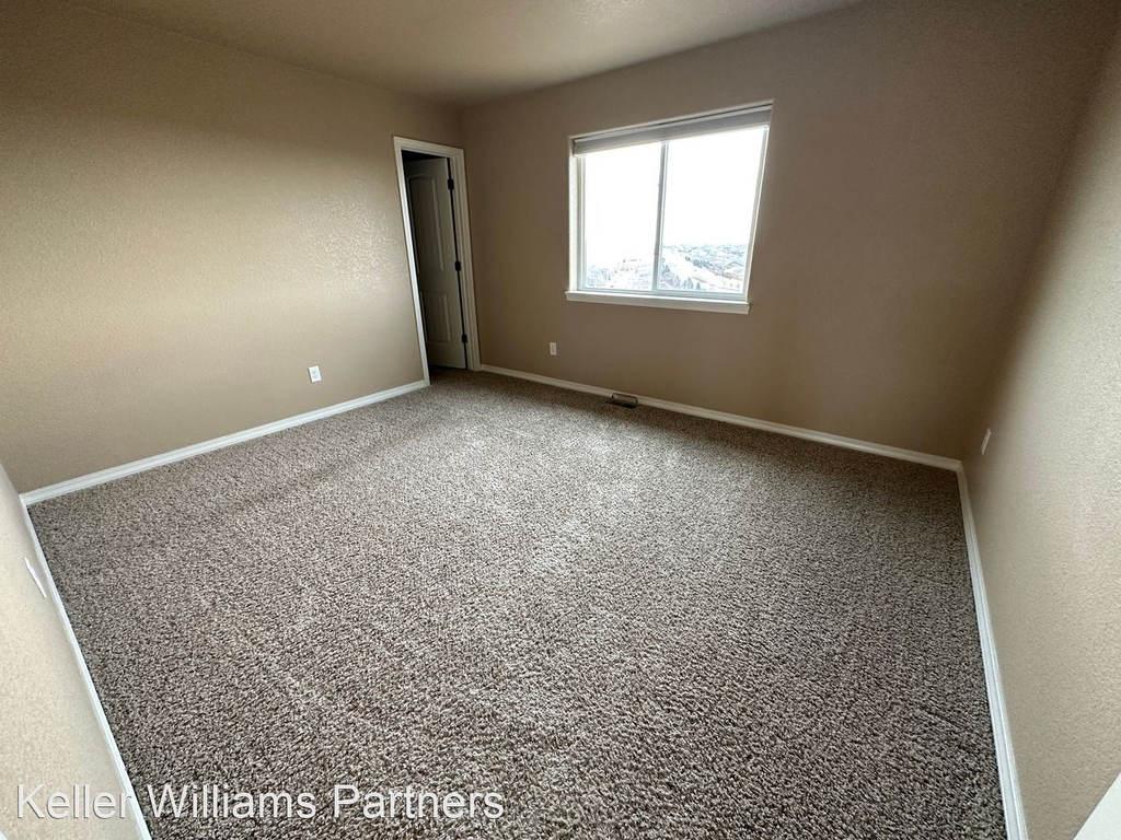 6485 Kilkenny Court - Photo 12