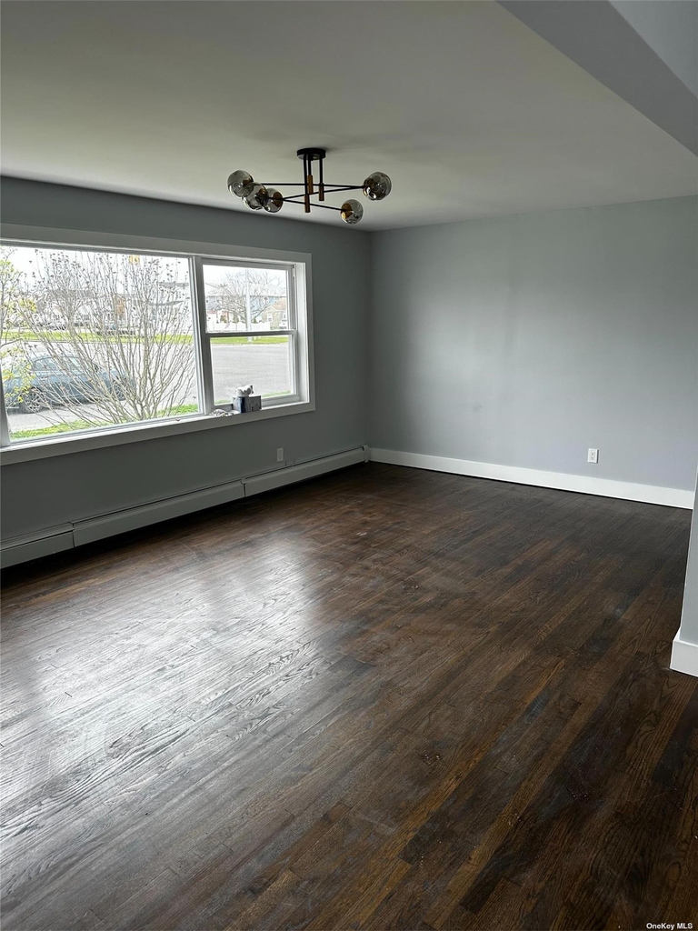 401 Lincoln Boulevard - Photo 5