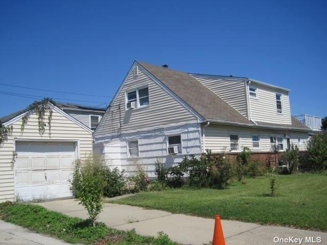 401 Lincoln Boulevard - Photo 0